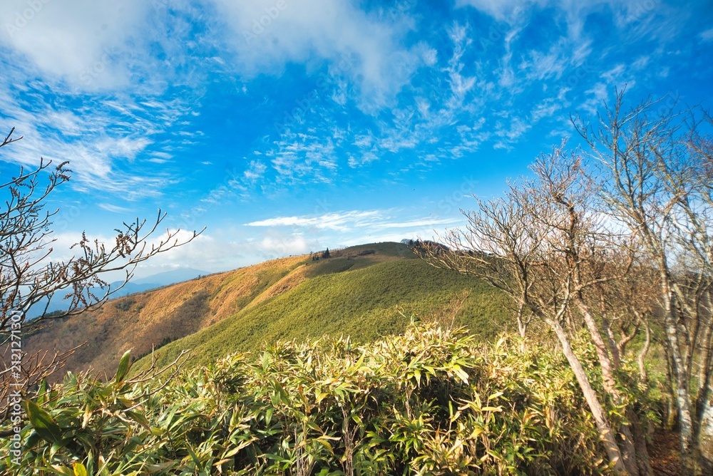 Fototapeta premium 美作アルプス 後山 駒の尾山 船木山