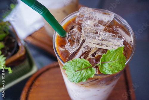 фотографія Refreshing iced mojito with mint and lime.