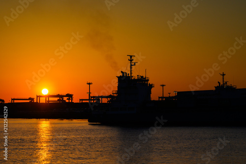 博多港の美しすぎる夕焼け