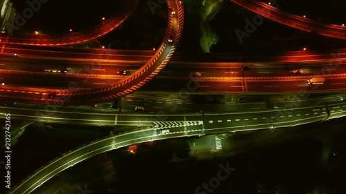 夜のインターチェンジ 空撮 4K