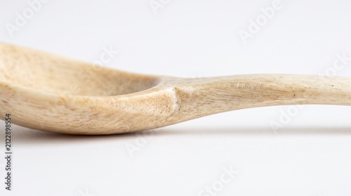 Foto Close up of a handcrafted wooden spoon made from natural wood