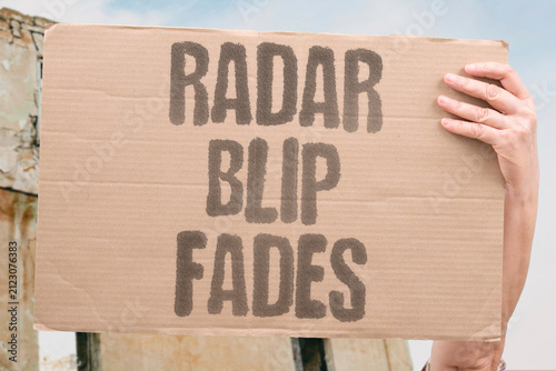 Quadro su tela "Radar Blip Fades" Track a threat that disappears from sensors