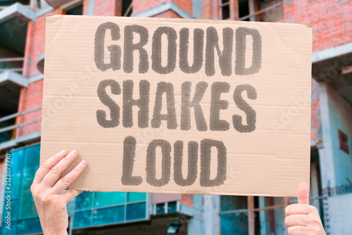 Foto "Ground Shakes Loud" Describe the physical sensation of an explosion