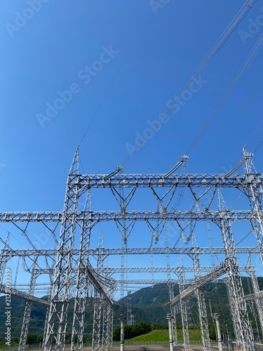 High Voltage Power Grid with Copy Space