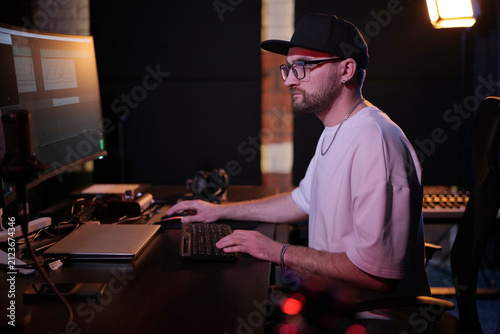 Canvastavla Professional Music Producer Editing Sound On Computer