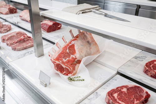 Carré d'agneau en boucherie