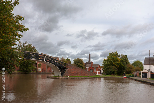 Cuadro en lienzo Hawkesbury Junction, aka Sutton Stop: the end of the North Oxford Canal and its