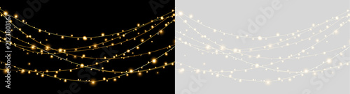 Foto Golden string lights hanging in curves
