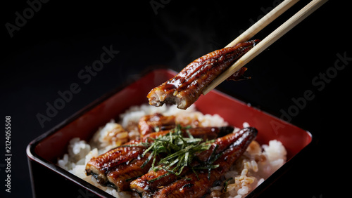 Unagi donburi grilled eel over rice in a traditional lacquer box