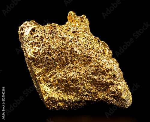 Konstfotografi Pure gold from the mine on black background