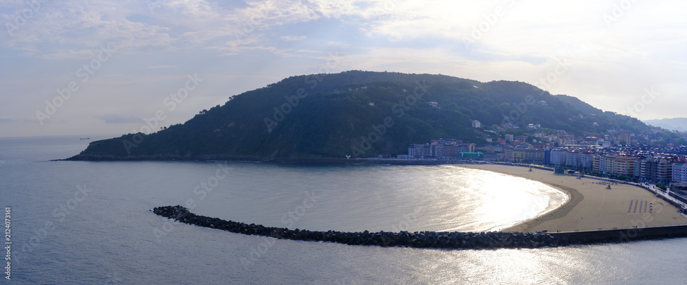 Fototapeta premium Zurriola Beach and Mount Ulia, Donostia-San Sebastián (San Sebastian) Morning View from Monte Urgull