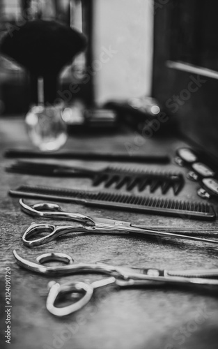 accessories for haircuts are on the shelf in the salon