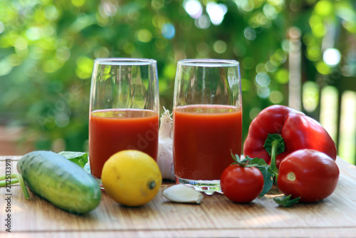 Eine kalte Gazpacho für die heißen Tage