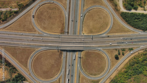 Fotografía Road interchange or highway intersection. Junction transportation