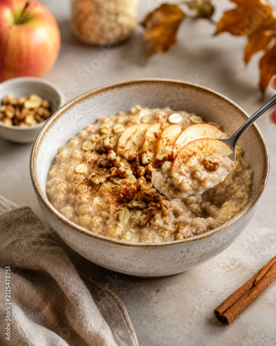 APPLE CINNAMON PORRIDGE