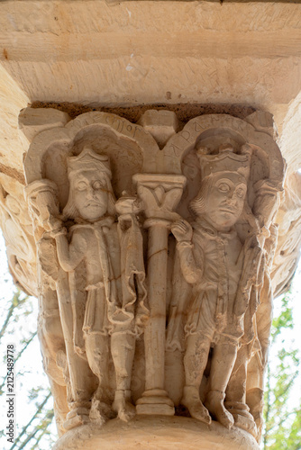 Bild auf Leinwand Carved stone historiated capital depicting the Magi Melchior and Gaspar at the porticoed gallery of the 12th-century Romanesque Church of Nuestra Senora de la Asuncion in duraton
