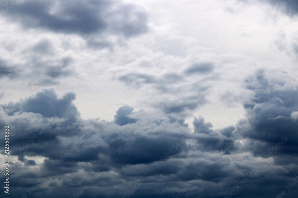Fototapeta premium Cloudy sky on a rainy day