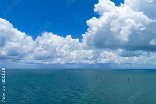 Sticker Cloudy sky and seascape at summer vacation