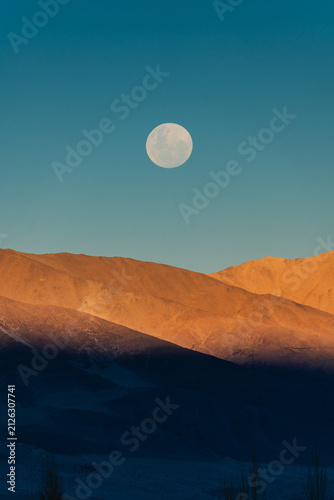 Fotografía Luna en atardecer