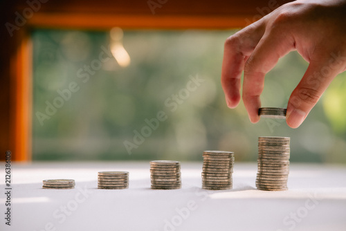 Savings for investing in business. The concept of setting goals for savings. Setting goals for fixed deposits with banks. The concept of insurance for savings limits.