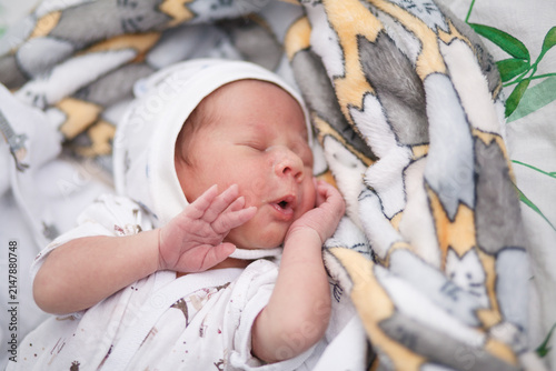 Canvas Print Newborn Baby Boy Peacefully Sleeping in a Cozy Maternity Hospital Environment Su