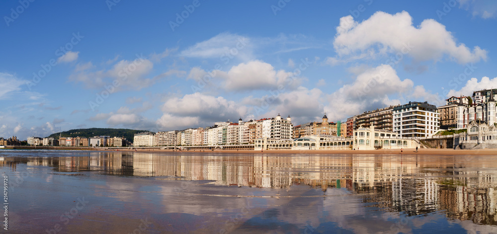 Fototapeta premium La Concha Beach. La Concha beach and the city of Donostia San Sebastian, Basque Country.