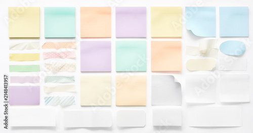 Pastel sticky notes and masking tape set on white background 優しいパステルカラーの付箋とテープのセット