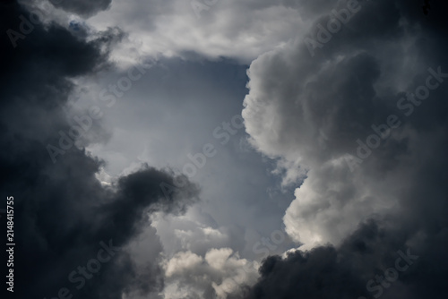 Quadro su tela Massive ominous thunderhead formations developing in a moody sky illustrating me