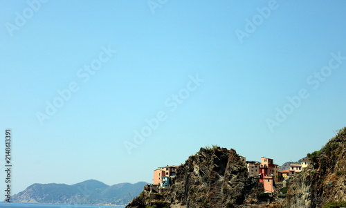Häuser in Felslücken in Manarola, Chinque Terre