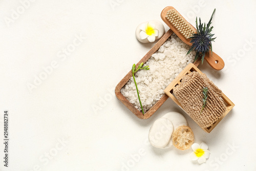 Composition with sea salt, ...
