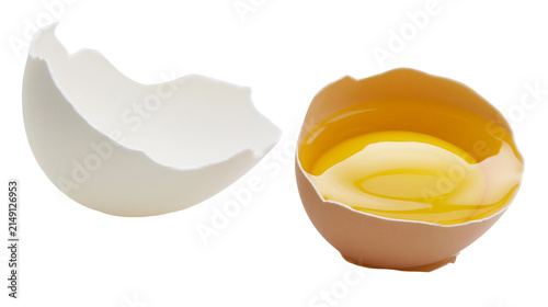 Canvastavla Broken white eggshell half and brown eggshell half with yolk and white, isolated