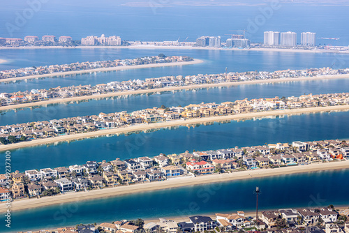 Obraz na plátně Palm Jumeirah, Dubai's artificial island, showcasing luxury waterfront villas an