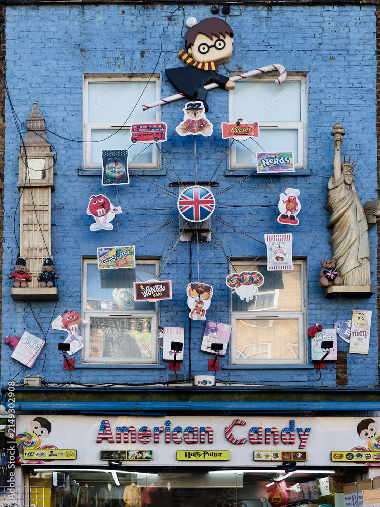 Fototapeta premium Decorative wall of American Candy shop at Camden Market. London, UK - December 5, 2024.