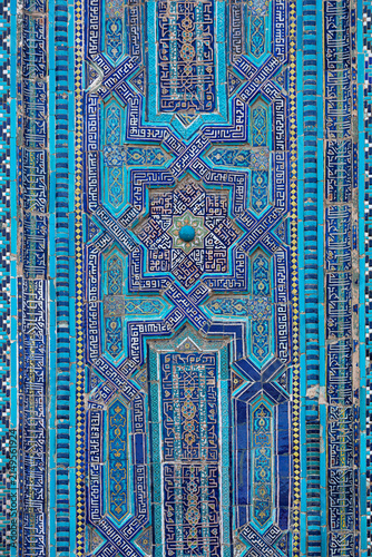 Bild auf Leinwand Close-up of beautiful ancient mosaic in blue colours at Shah i Zinda, Uzbekistan