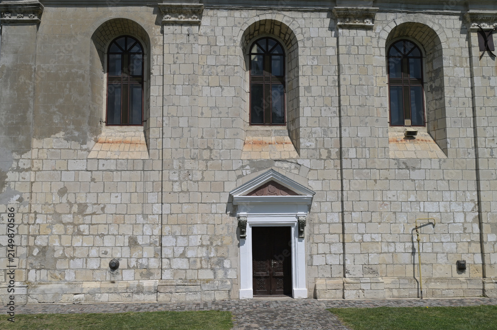 Obraz premium Church door and a windows in the newly built church