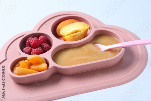 фотографія Baby tableware