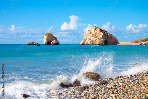 Принти на полотні Scenic touristic destination of 'Petra tou Romiou' or 'Aphrodite's Rock' beach o
