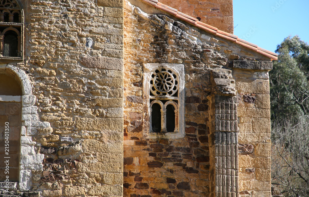 Fototapeta premium Iglesia de San Miguel de Lillo, Oviedo, Asturias, España