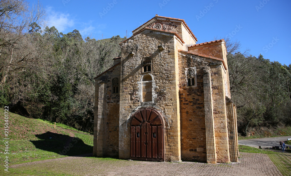 Naklejka premium Iglesia de San Miguel de Lillo, Oviedo, Asturias, España
