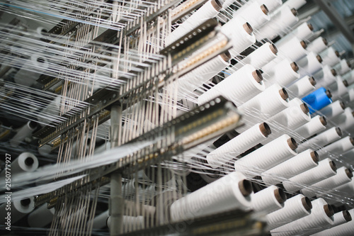 Cuadro en lienzo Polypropylene yarn production process in textile factory