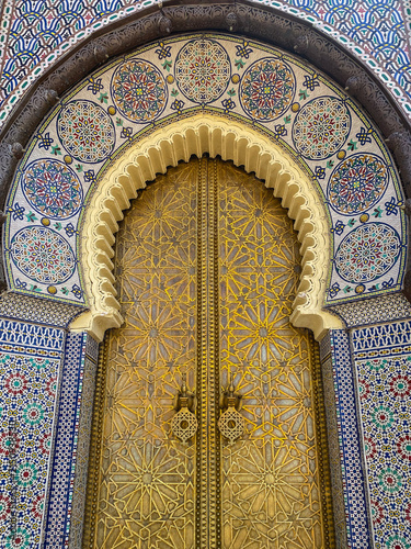 The main famous golden entrance to the Royal Palace in Fès, Morocco