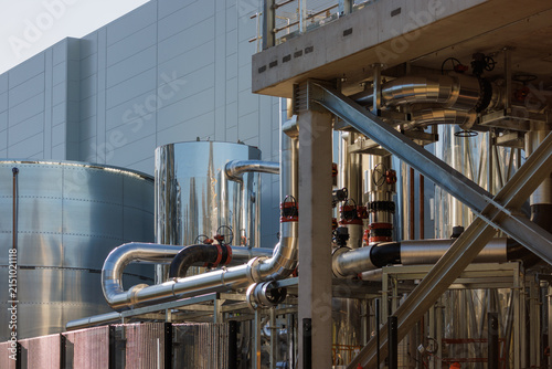 Foto Data center cooling plant under construction with stainless pipework