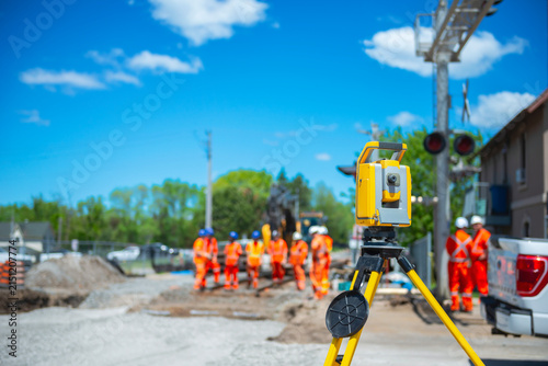 building the renewal of a level crossing, upgrading from a single line to twin track, Canada, Ontario