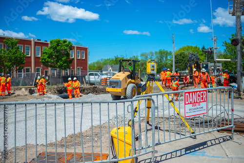 building the renewal of a level crossing, upgrading from a single line to twin track, Canada, Ontario