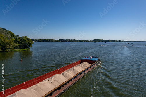 Gütertransport Wasserstraße Binnenschiffahrt