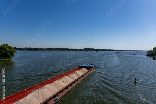 Gütertransport Wasserstraße Binnenschiffahrt