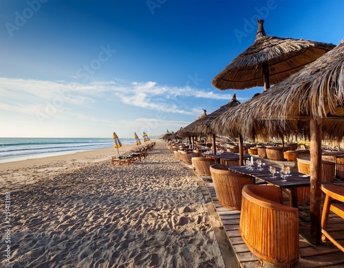 descanso beach club beach bar