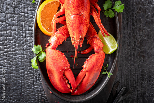 Steamed and fresh lobster as a low-calorie meal.