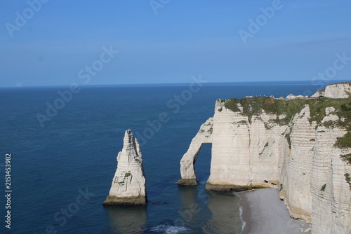 Konstfotografi The Aiguille needle and Porte d'Aval arch at Etretat