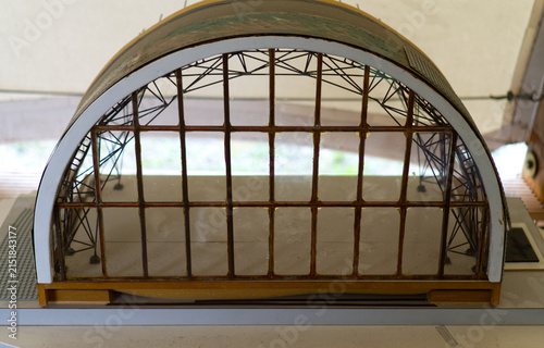 Cuadro en lienzo Architectural model of an arched railway station or hangar with a glass facade